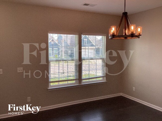 Photo - 2816 Bluestem Ln