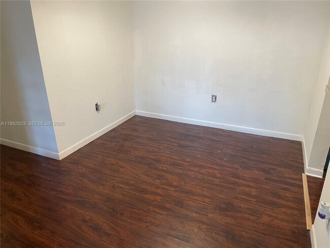 Photo - 819 NE 199th St Unit 6-205