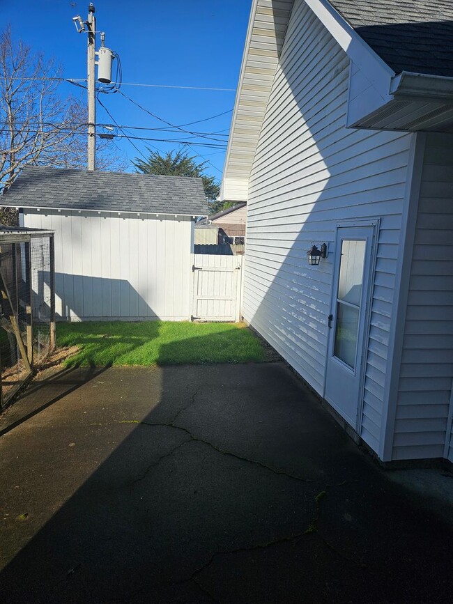 Photo - Stunning  newer 3 bed/2 bath home in Coos Bay