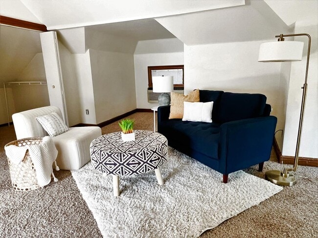 Photo - 630 Bowery St