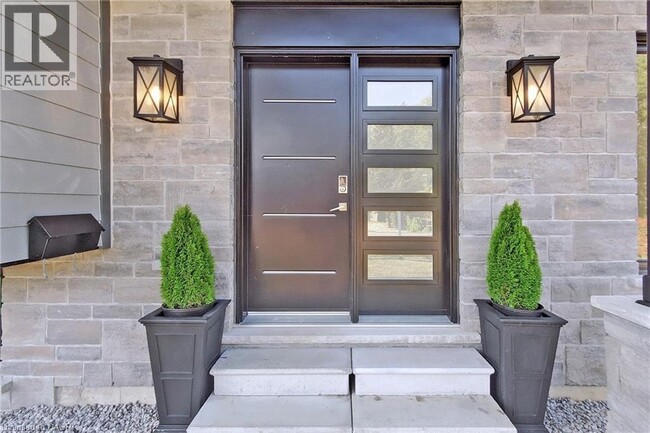 Photo - 471 Annalee Dr