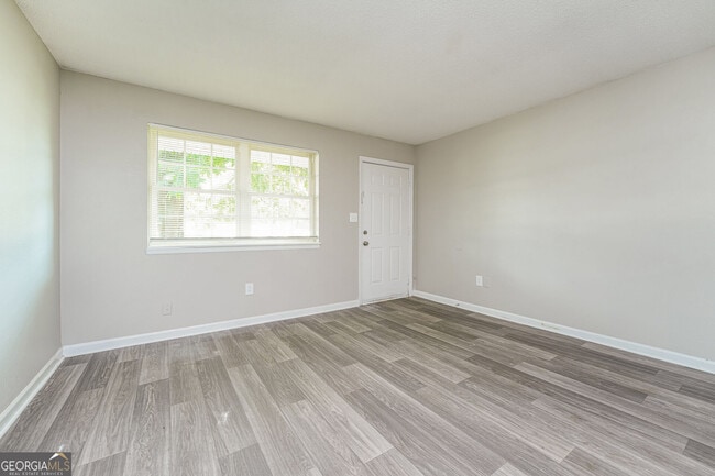 165 Amethyst Dr