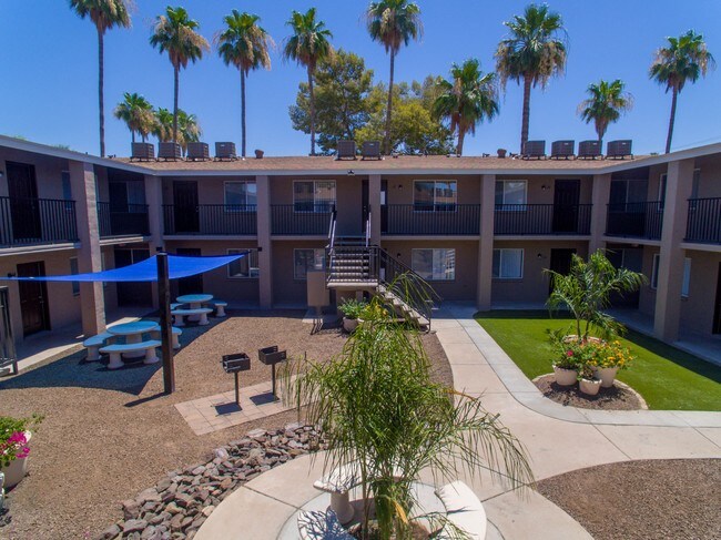 Casa West - Casa West Apartments