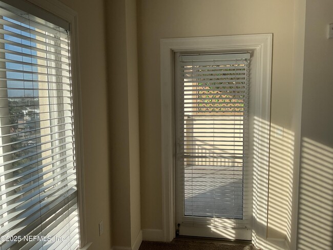 Photo - 525 3rd St N Unidad # 503