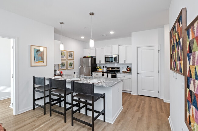 2BR, 2BA - 974SF - Kitchen