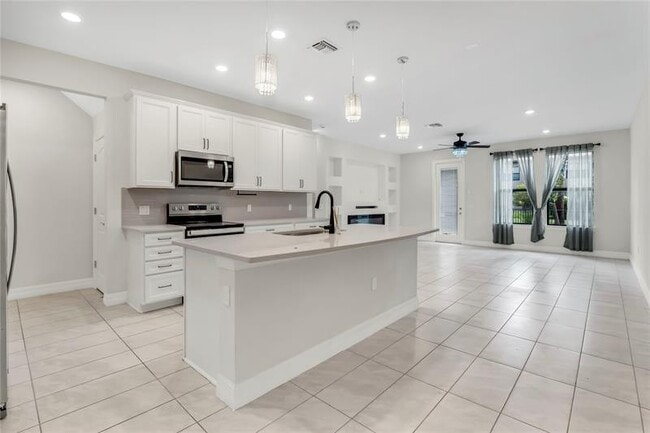 Photo - 4828 Chantilly Rd