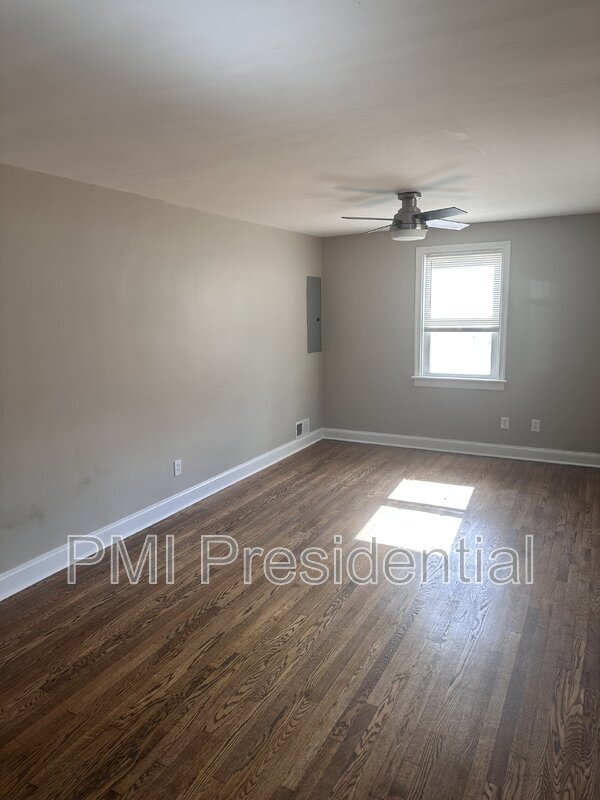 Photo - 1507 Foster Rd