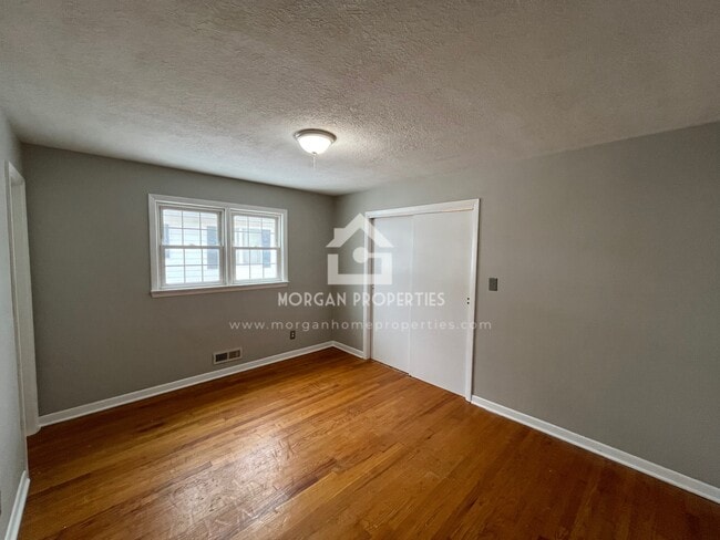 Photo - 192 Ringwood Way Unit .5