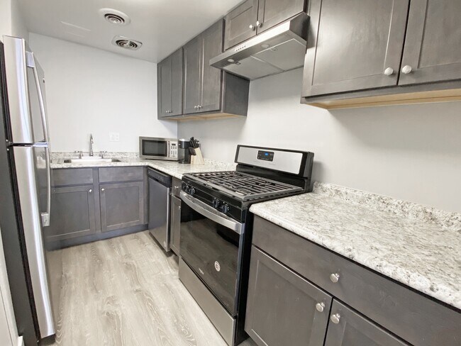 Photo - Walnut Towers at Frick Park