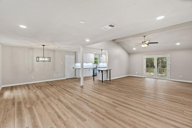 Photo - 900 Morgan Hill Dr