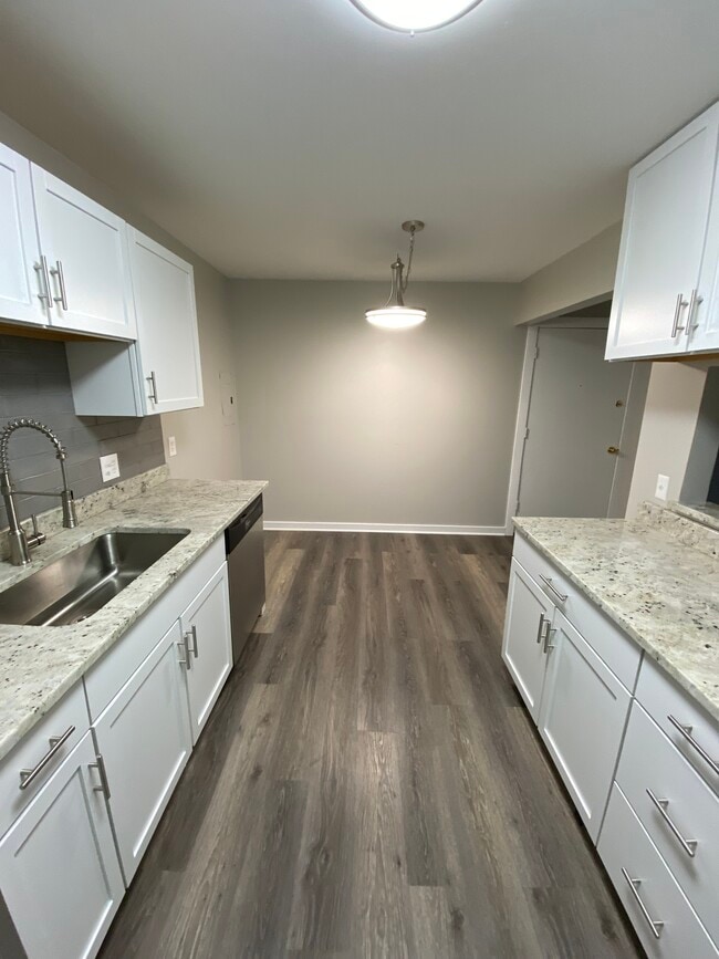 Photo - 125 Twin Oaks Dr Unit 208-D