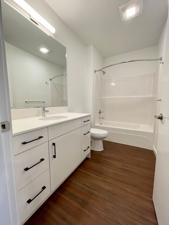 Photo - Spur Apartments