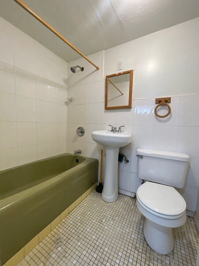 6 Rose Ave Sótano - 6 Rose Ave Unidad Basement