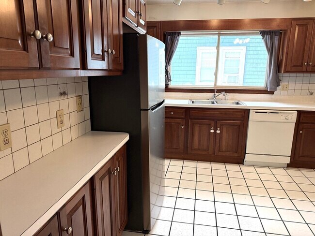 Photo - 234 Brook Rd Unit 1