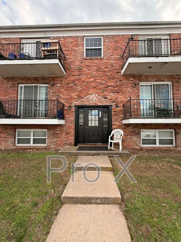 Photo - 124 E Highland Ave Unit Apt 2