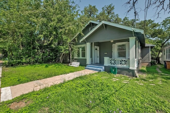 Upgraded and ready 5 bed 2 bath home next ... - Upgraded and ready 5 bed 2 bath home next ... Unit #B