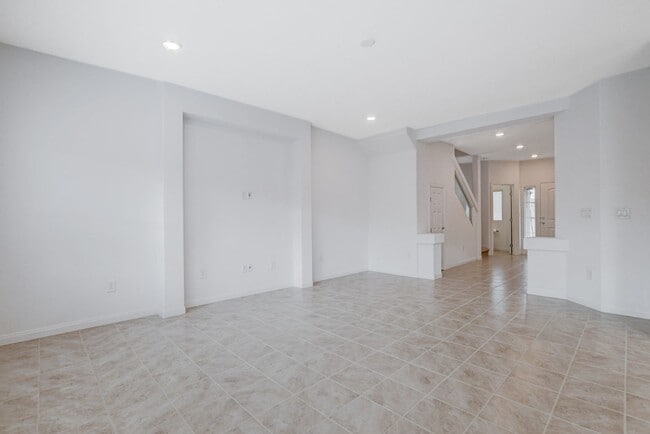 Photo - 7821 Tomsburgh Ln