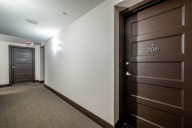 Building Photo - AK206 2 Bedroom Furnished Apartment Unit 206