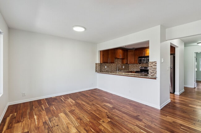 Photo - 10410 NE 32nd Pl Unit D103