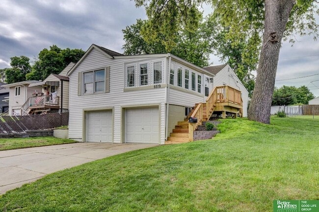 Photo - 6519 Parker St