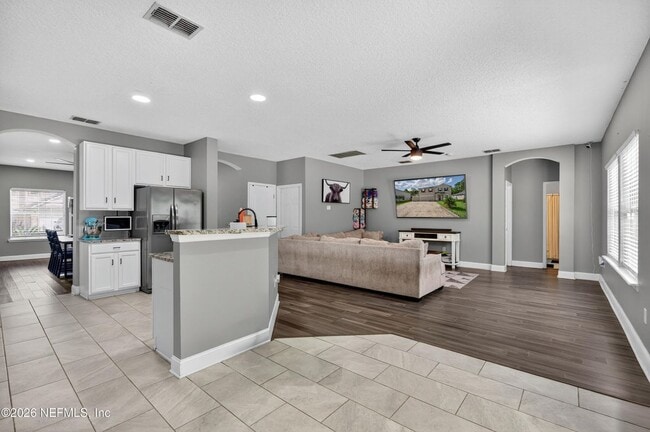 Photo - 2038 Creekmont Dr