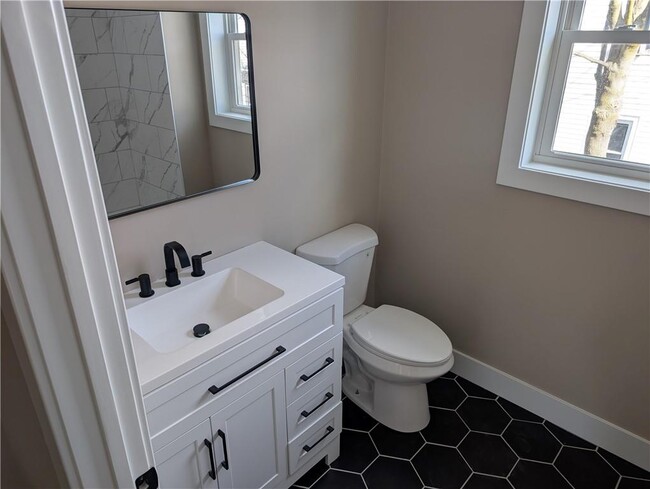 Photo - 56 Diamond St