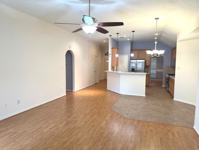 Photo - 5611 Eagle Sky Blvd