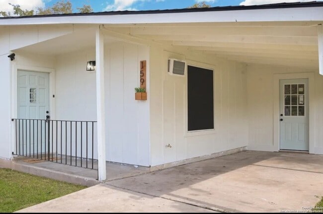 Photo - 159 Wayfarer Pl