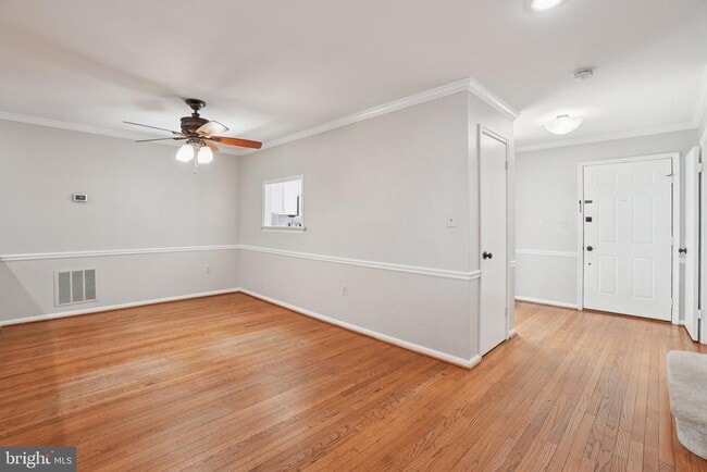 Photo - 10228 Roberts Common Ln