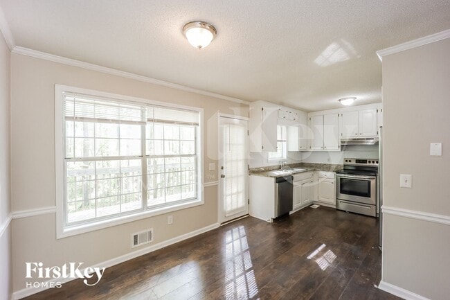 Photo - 390 Fox Meadow Dr