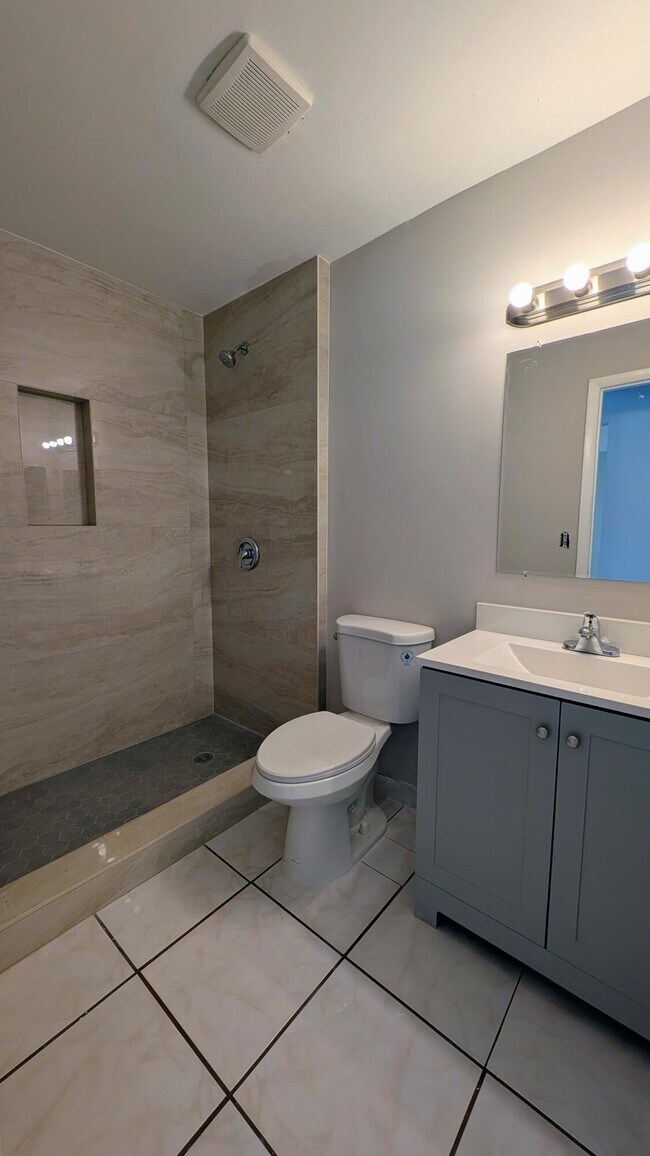 Photo - 4757 Arthur St