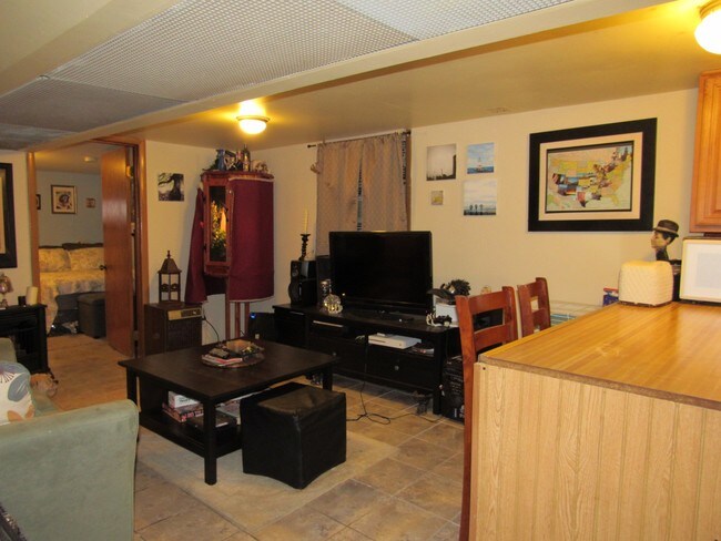 Photo - 2427 W Warner Ave Unidad 2