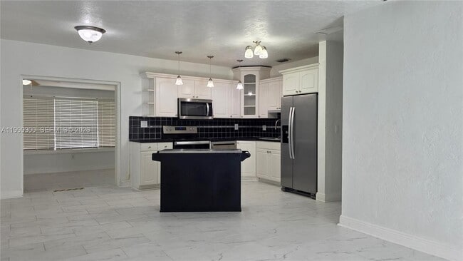 Photo - 3325 S Lake Dr