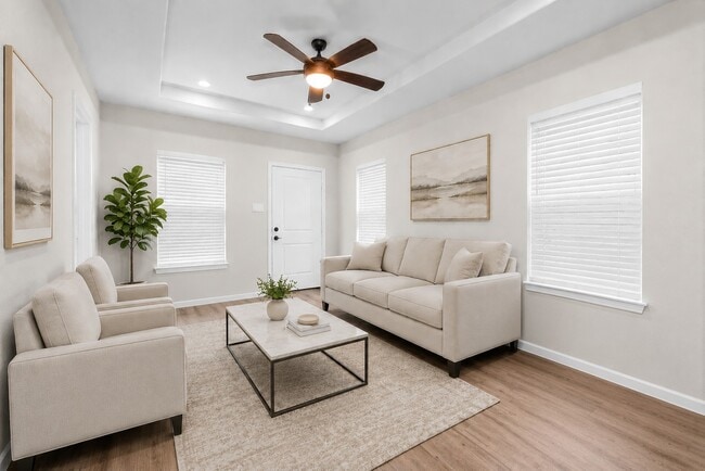 Photo - 8161 Tate St Unidad B