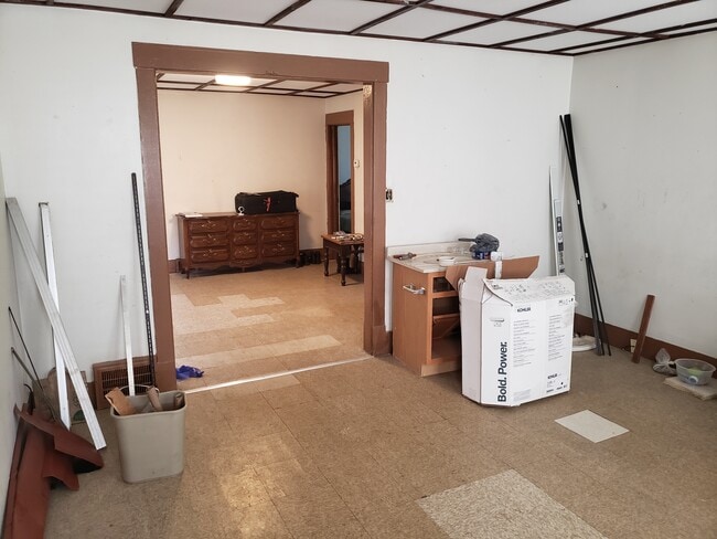 Building Photo - 1366 E 45th St Rental