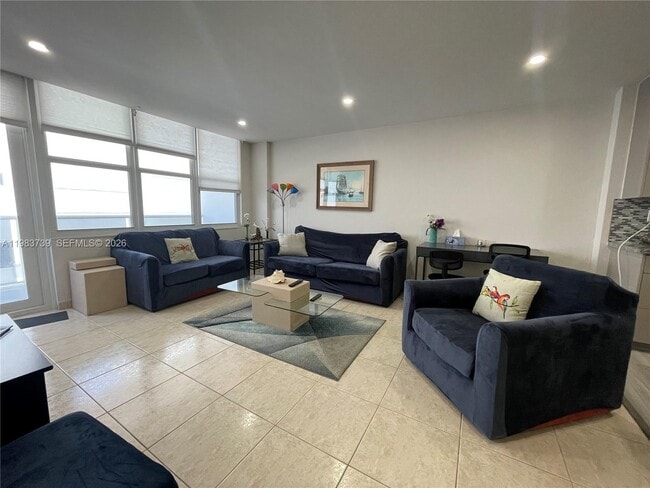 Building Photo - 3725 S Ocean Dr Unit 911