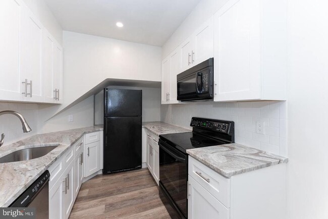 Photo - 2020 Walnut St Unit 2032