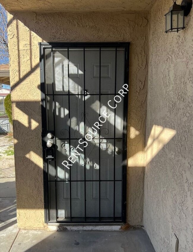 Photo - 1131 Barstow Rd Unit B