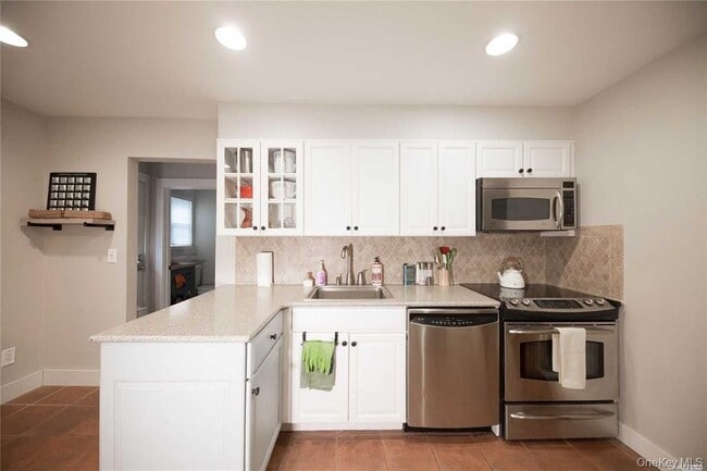 Photo - 29 Woodlake Dr E