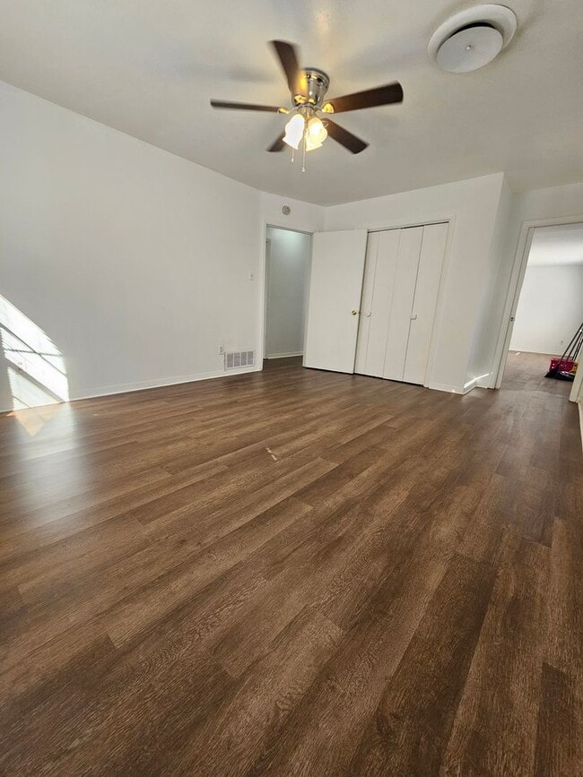 309 Crystal Dr