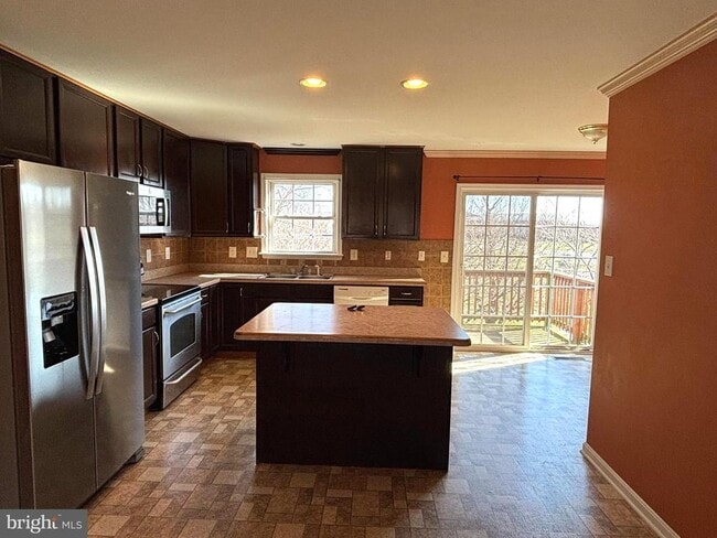 Building Photo - 50 Teague Ln