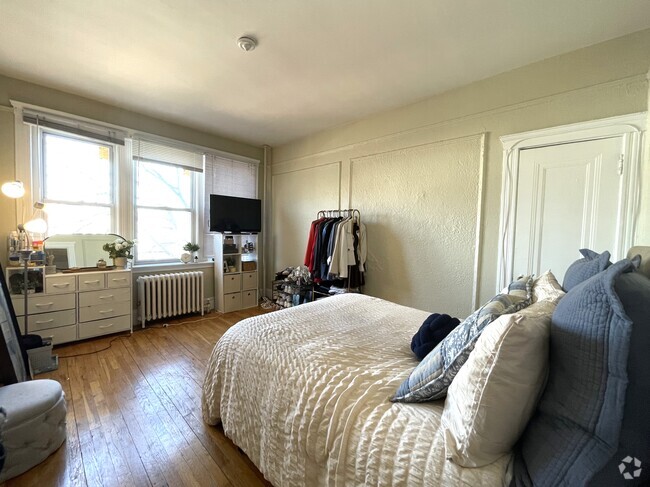 Building Photo - 1691 Commonwealth Ave Unit 27 Rental