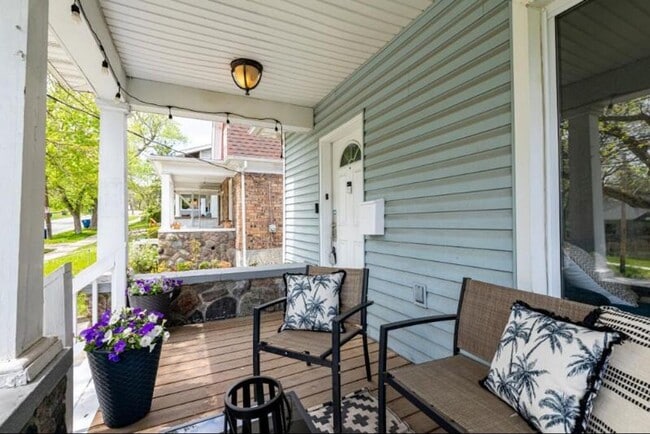 Photo - Walk to Downtown Ann Arbor - 3 bed/2 bath