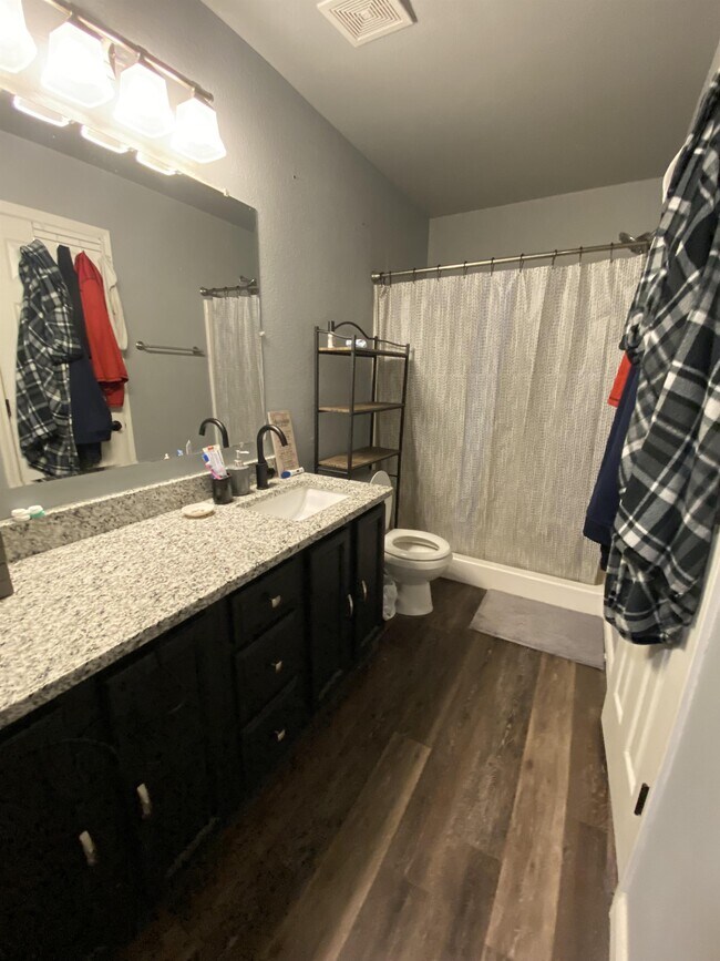 Photo - 909 N Windermere Dr