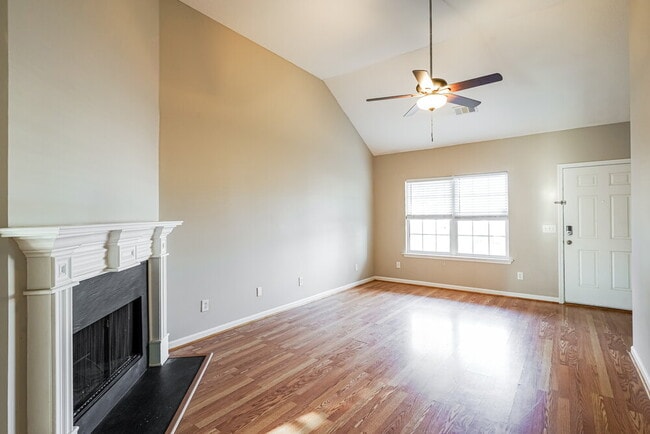 Photo - 820 Thomas Bay Ct