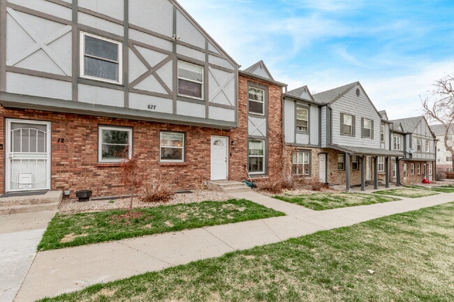 Photo - Lovely Three bed / Two bath for rent Unit 10