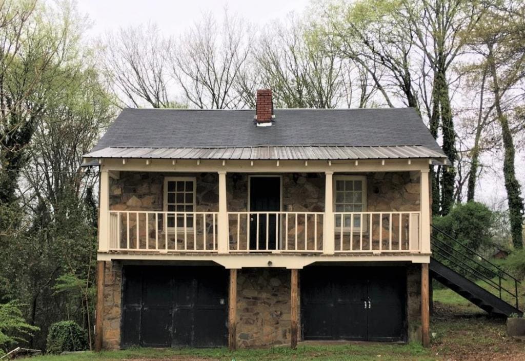 11 1/2 Davis Street - 11 1/2 Davis Street