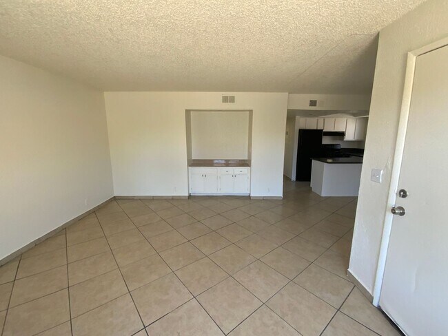 6994 Issac Ave Unidad A