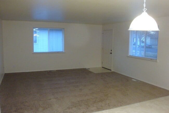 Photo - 2 Bed Duplex with Fenced Yard, Covered Patio & Water Included