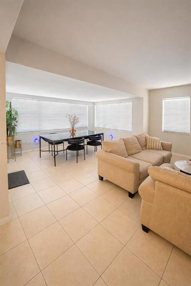 Photo - 30 NE 26th St